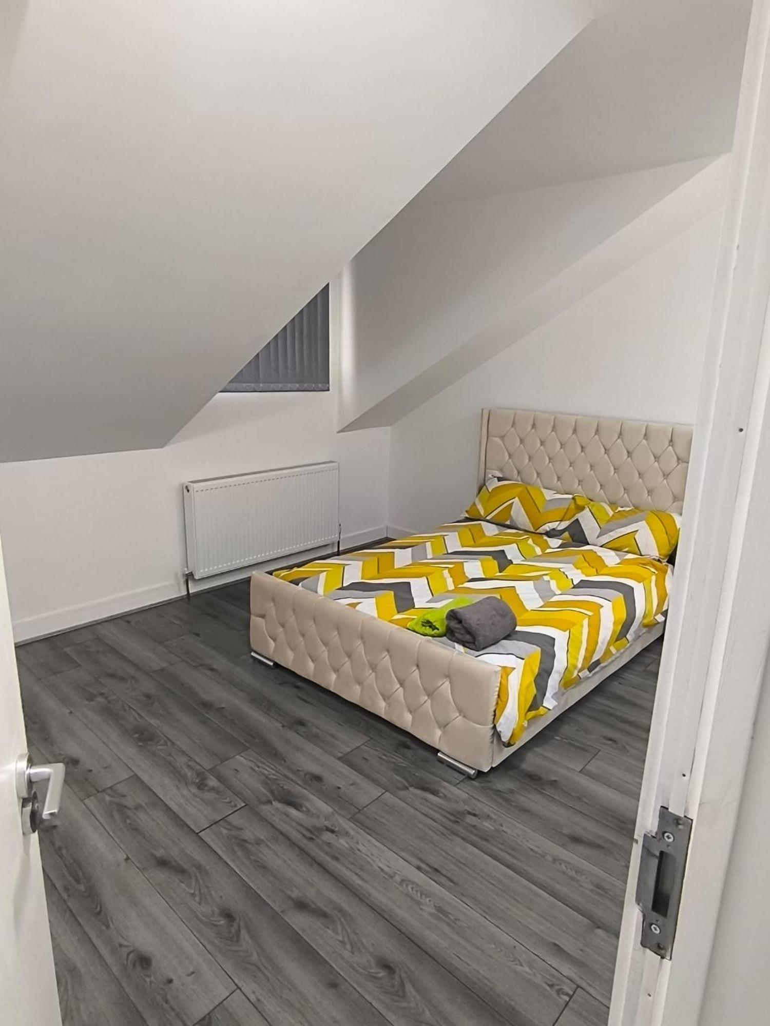 אולדברי Spacious Full Home - Perfect For Families & Groups מראה חיצוני תמונה